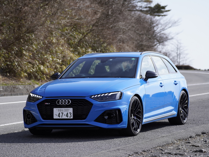 試乗】新型アウディ RS4アバント│素直なフィーリングで味わうトルク感！ 30年近く爆速ワゴンを生産するアウディ ならではの高い完成度：試乗レポート｜日刊カーセンサー